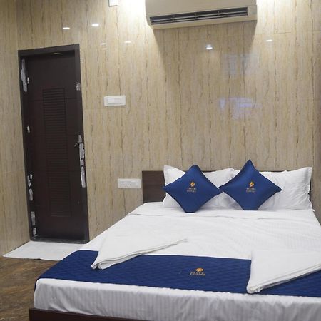 Esakki Empire Hotel Chennai Exterior photo