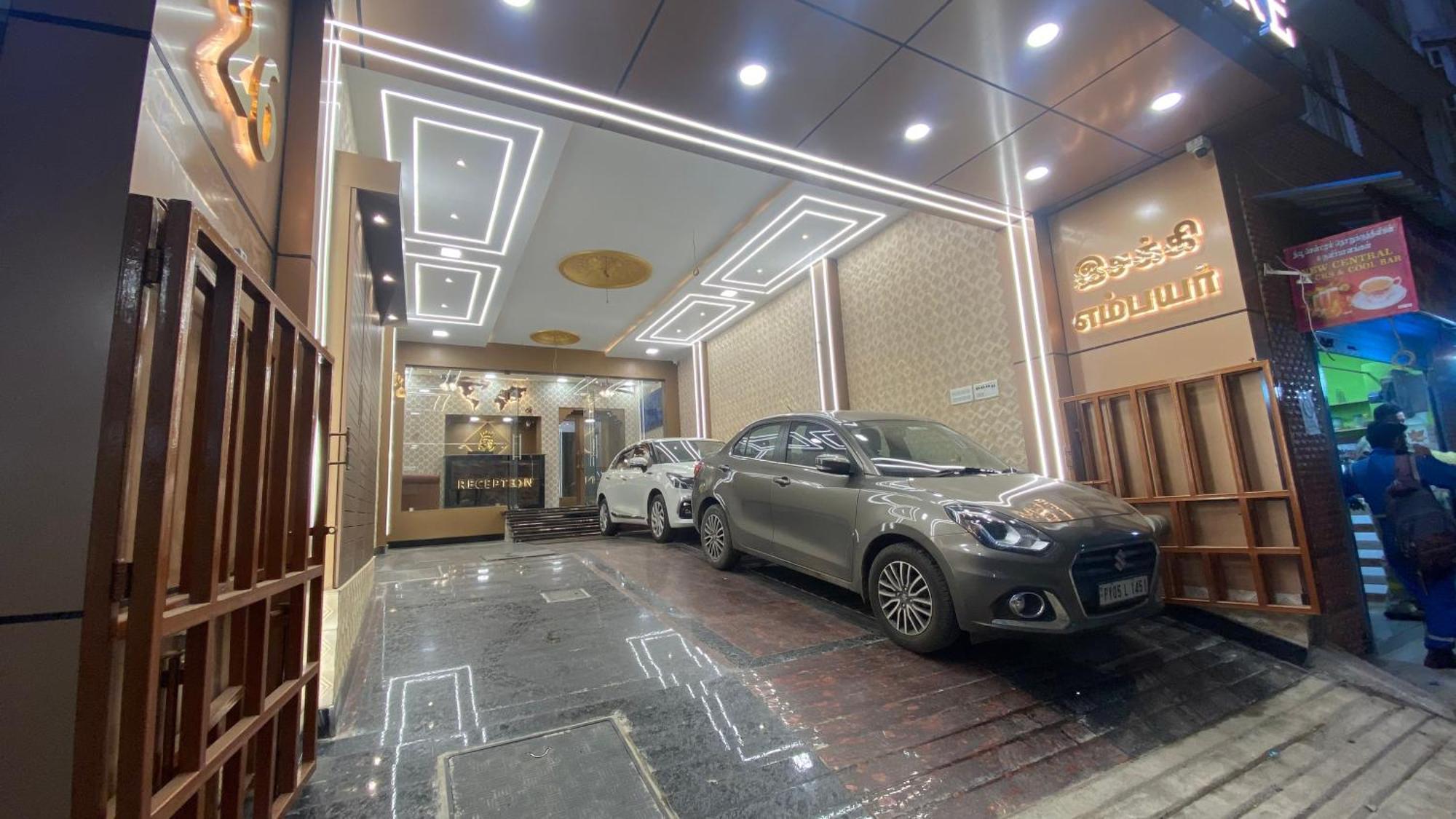 Esakki Empire Hotel Chennai Exterior photo