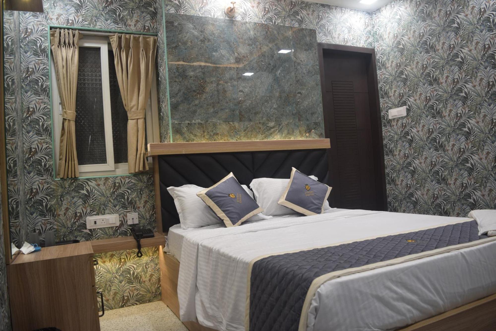 Esakki Empire Hotel Chennai Exterior photo