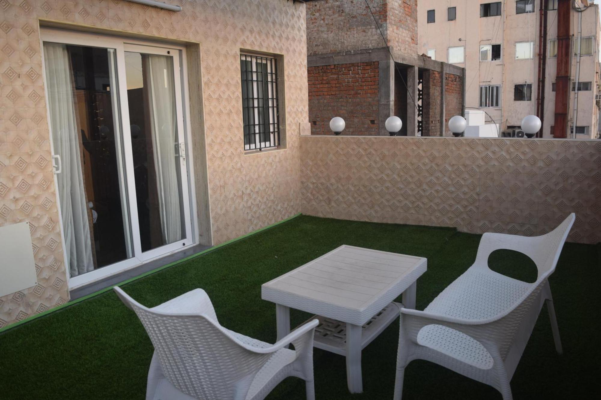Esakki Empire Hotel Chennai Exterior photo